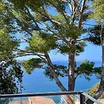 650, Vue Magnifique, Entierement Renovee Avec Piscine *