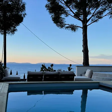 Villa 650, Vue Magnifique, Entierement Renovee Avec Piscine